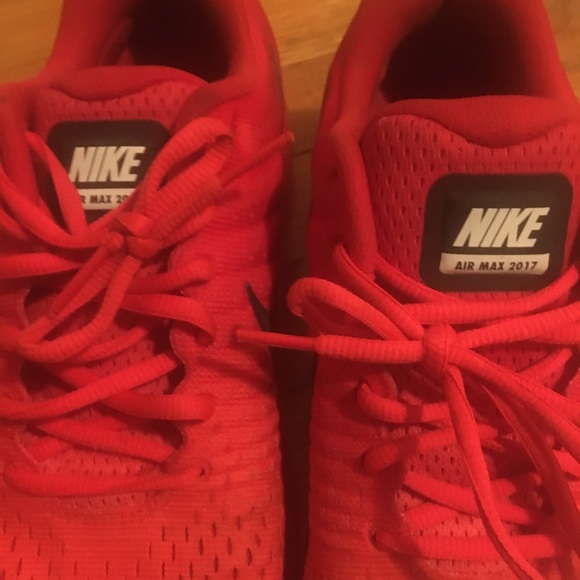 Nike Air Max 2017 Bright Crimson Red Size 11 Athletic Running Track - Picture 4 of 7